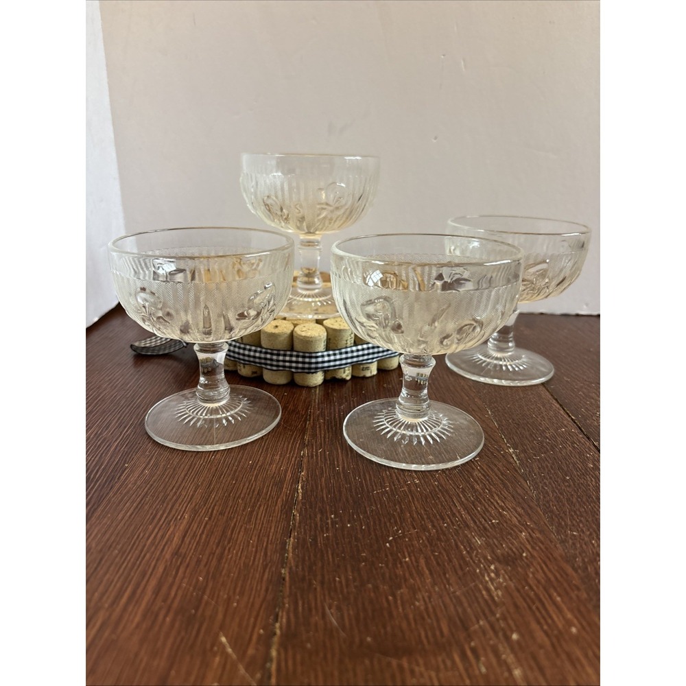 Vintage Jeannette Glass Iris & Herringbone Footed Sherbet Bowl 4" Set Of 4